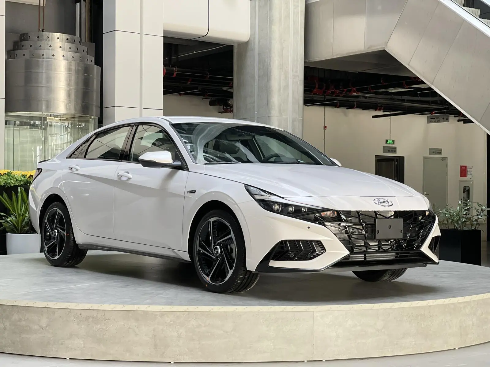 Hyundai Elantra 2.0 At